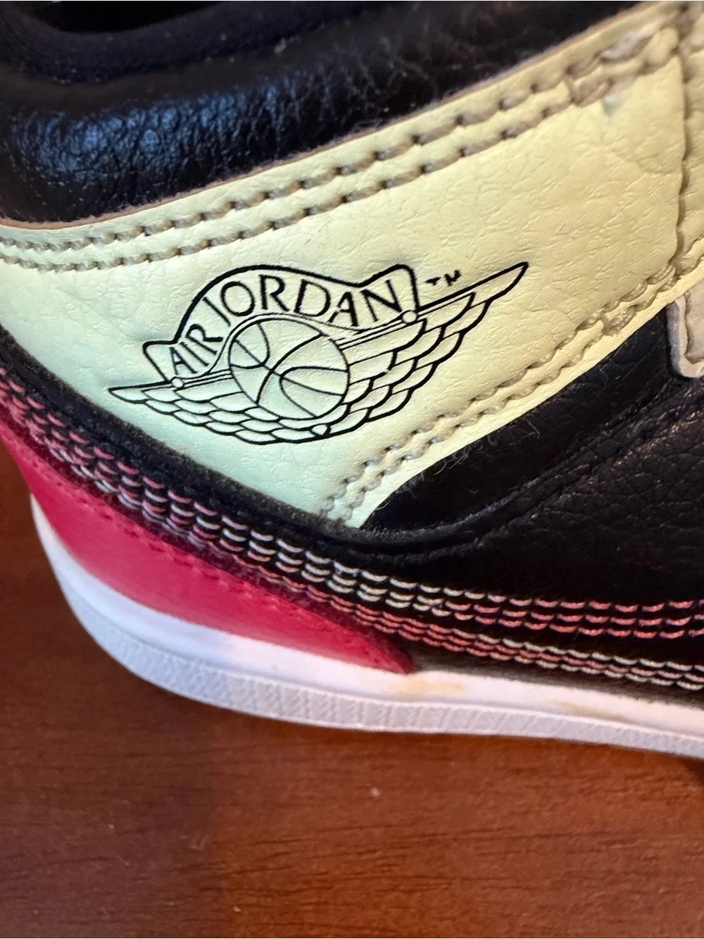 Basketball Playtime nike air jordan 1 Mid kids size 13c Black Red yellow pink